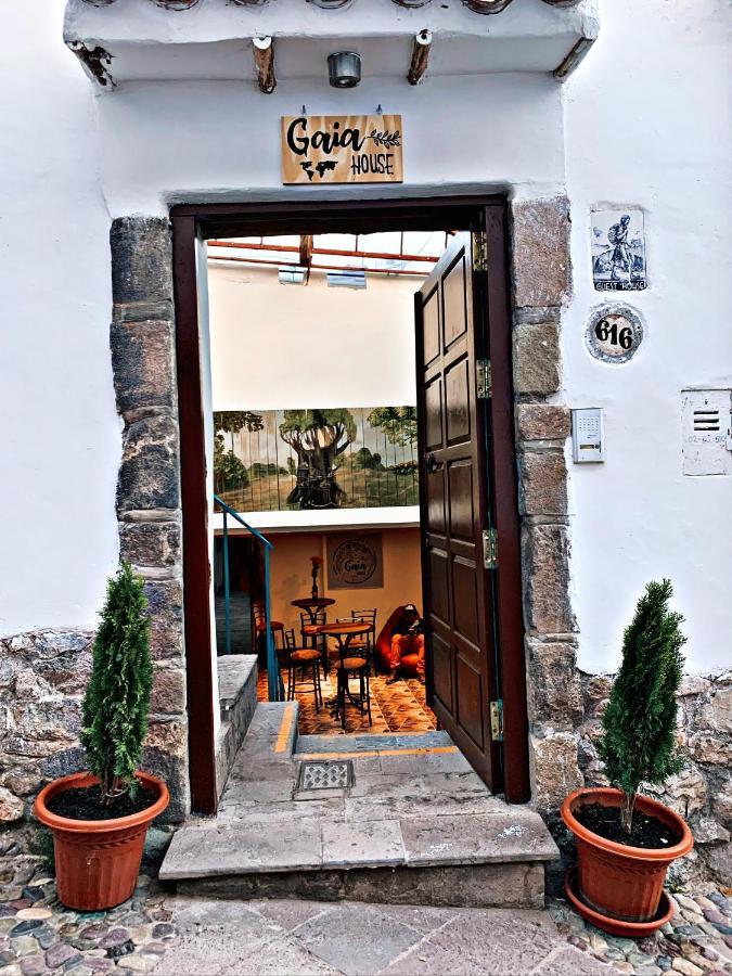 Gaia House Hostel クスコ エクステリア 写真