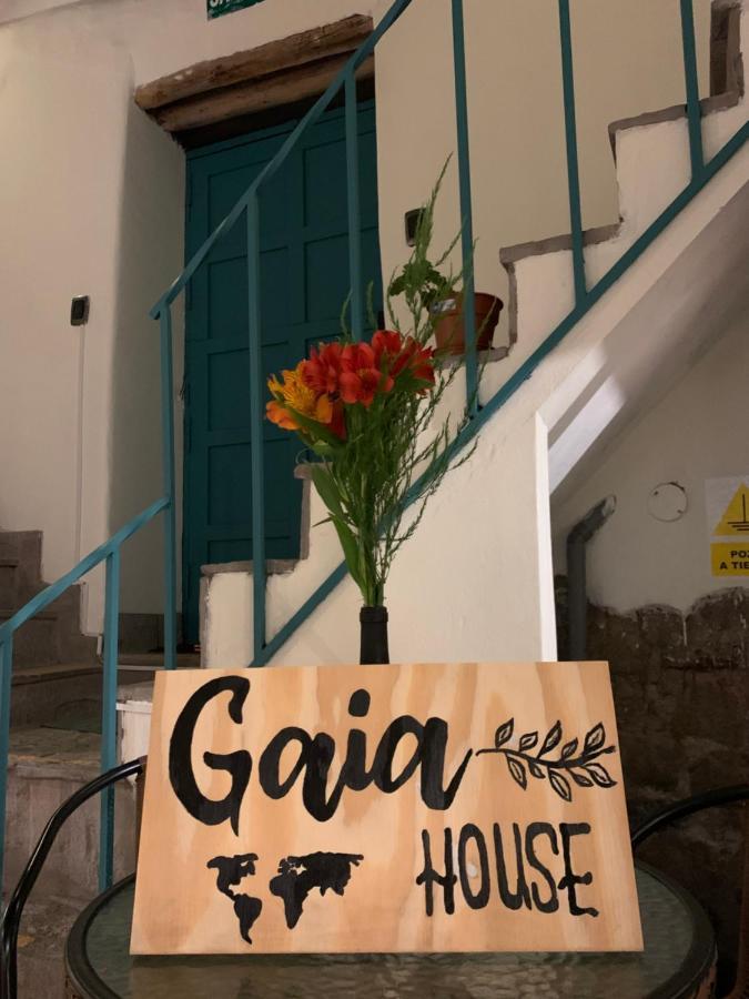 Gaia House Hostel クスコ エクステリア 写真