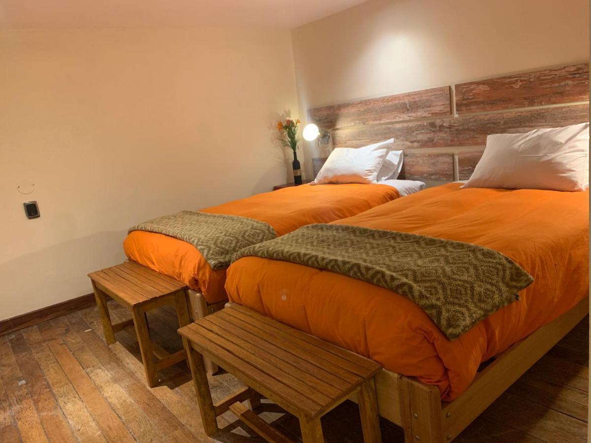 Gaia House Hostel クスコ エクステリア 写真