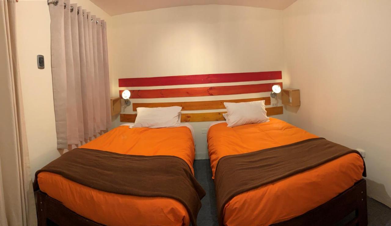 Gaia House Hostel クスコ エクステリア 写真